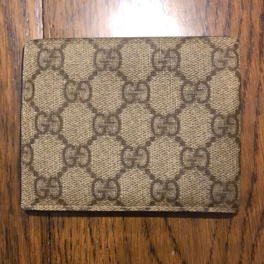 GUCCI GG Supreme Brown Leather Coated Canvas Monogram Bifold Wallet